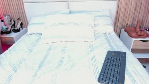 Snapshot of rachell_queenn1 chatting on May 3, 2026, 7:58 am rachell_queenn1 online show from May 3, 2026, 7:58 am