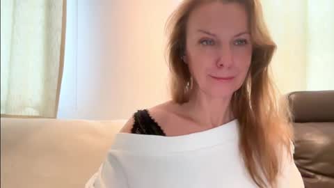 Snapshot of rachelldelicious chatting on January 22, 2025, 1:32 pm Rachel online show from January 22, 2025, 1:32 pm