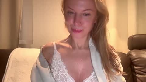 Snapshot of rachelldelicious chatting on January 25, 2025, 6:34 am Rachel online show from January 25, 2025, 6:34 am
