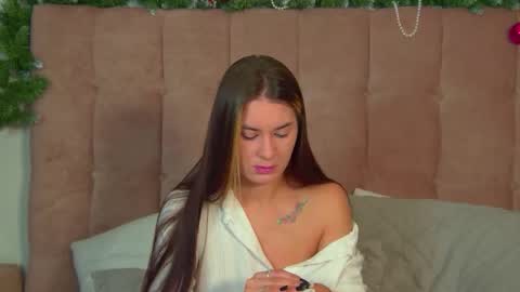 Snapshot of rachellsimpson chatting on December 20, 2025, 6:37 pm RachellSimpson online show from December 20, 2025, 6:37 pm