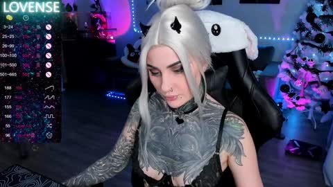 Snapshot of rachelqueen_ chatting on January 11, 2025, 8:10 pm Miko Pleasee help me get 100 likes online show from January 11, 2025, 8:10 pm