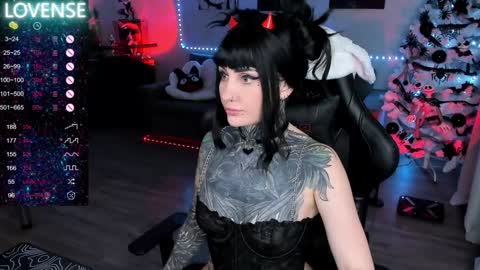 Snapshot of rachelqueen_ chatting on January 27, 2025, 12:37 pm Miko Pleasee help me get 100 likes online show from January 27, 2025, 12:37 pm