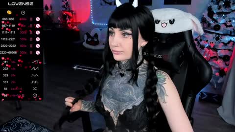 Snapshot of rachelqueen_ chatting on February 4, 2025, 6:17 pm Miko Pleasee help me get 100 likes online show from February 4, 2025, 6:17 pm
