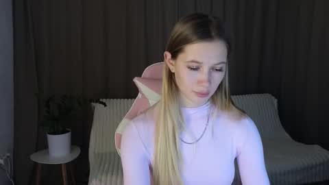 Snapshot of rachelwooods chatting on January 9, 2026, 3:04 pm Rachel online show from January 9, 2026, 3:04 pm