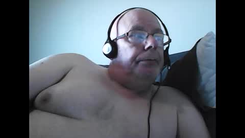 Snapshot of rader50 chatting on December 20, 2025, 8:32 am rader50 online show from December 20, 2025, 8:32 am