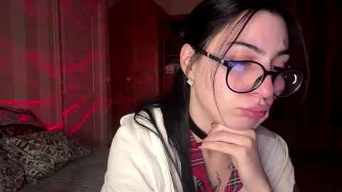 Luna online show from December 13, 2025, 10:48 pm