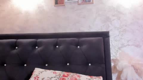 raelledarkstar online show from March 24, 2026, 1:05 pm