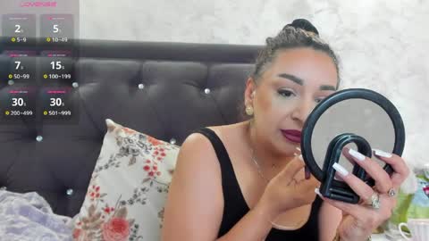 Snapshot of raelledarkstar chatting on May 22, 2026, 7:48 am raelledarkstar online show from May 22, 2026, 7:48 am