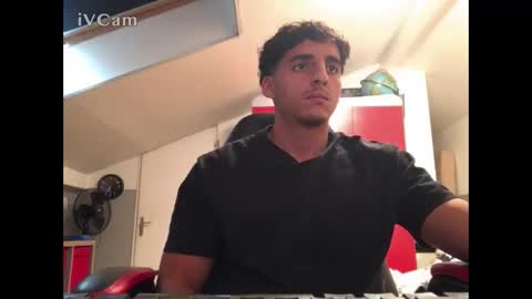 raes online show from October 7, 2025, 10:01 am