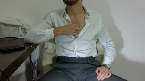 Snapshot of rafaelssk chatting on December 12, 2024, 11:14 pm elenacam online show from December 12, 2024, 11:14 pm