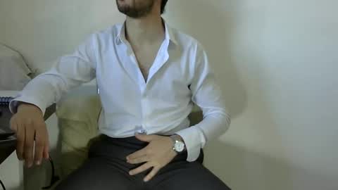 Snapshot of rafaelssk chatting on December 18, 2024, 9:36 am elenacam online show from December 18, 2024, 9:36 am