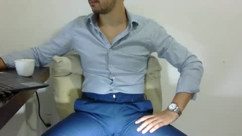 Snapshot of rafaelssk chatting on March 12, 2025, 9:34 am elenacam online show from March 12, 2025, 9:34 am