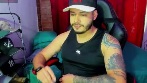 ragnar_lothbrok77 online show from March 6, 2025, 9:53 pm