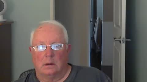 Snapshot of raiderman215 chatting on September 27, 2025, 9:42 pm raiderman215 online show from September 27, 2025, 9:42 pm