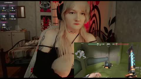 Snapshot of raiingurl chatting on February 12, 2025, 9:43 pm Kate online show from February 12, 2025, 9:43 pm