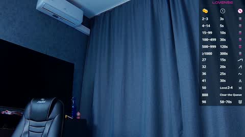 Snapshot of raimeii chatting on December 4, 2024, 10:30 pm Mei online show from December 4, 2024, 10:30 pm