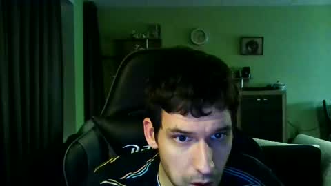 Snapshot of raimondo32 chatting on February 5, 2025, 5:09 pm Raimondo te Paste online show from February 5, 2025, 5:09 pm