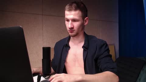 Snapshot of rainbow_farmer_james chatting on December 27, 2024, 5:59 pm Rainbow James online show from December 27, 2024, 5:59 pm