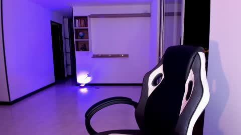 Snapshot of rainbow_jenny chatting on January 26, 2025, 11:50 pm Jennyindependent model . online show from January 26, 2025, 11:50 pm