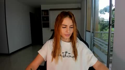 Snapshot of rainbow_jenny chatting on February 13, 2025, 10:22 pm Jennyindependent model . online show from February 13, 2025, 10:22 pm
