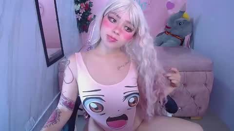 Snapshot of rainbowlover_ch chatting on October 14, 2025, 3:07 am Rainy online show from October 14, 2025, 3:07 am