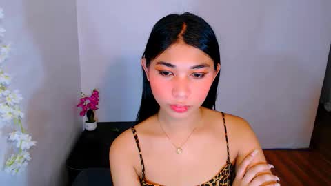 Snapshot of raindrizzle1706 chatting on November 21, 2025, 7:07 am raindrizzle1706 online show from November 21, 2025, 7:07 am