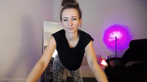 Call me Lei online show from November 5, 2025, 4:18 pm