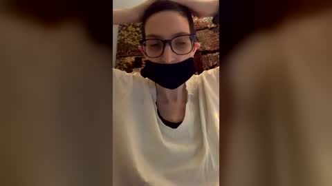 RainyDayEm online show from June 25, 2026, 3:39 am