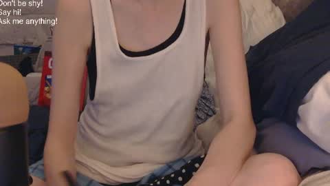 RainyDayEm online show from July 25, 2026, 3:48 am