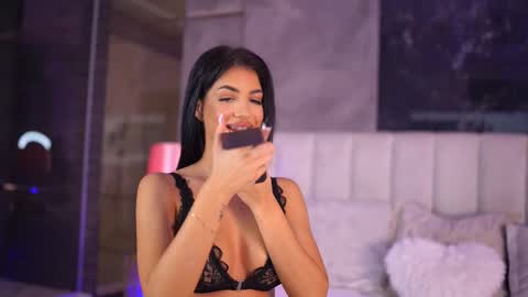 Snapshot of raisakali chatting on September 21, 2025, 3:35 pm Raisa online show from September 21, 2025, 3:35 pm