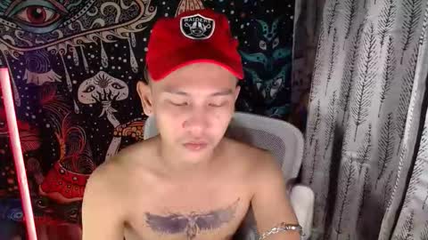 ralfhuge24 online show from May 7, 2026, 10:42 am