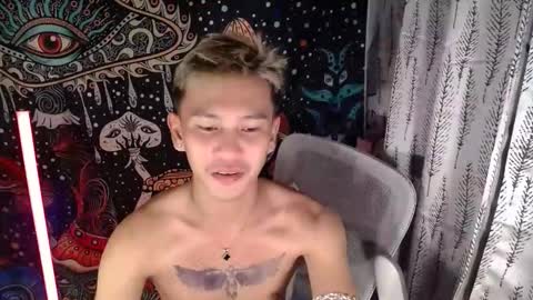 ralfhuge24 online show from May 8, 2026, 11:26 am