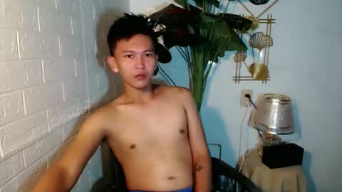 ralfhuge24 online show from May 19, 2026, 9:04 am