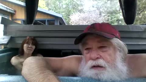 67 and 21 couple online show from December 18, 2025, 11:11 pm