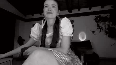 Snapshot of rami___ chatting on October 26, 2025, 5:35 am Ramona online show from October 26, 2025, 5:35 am