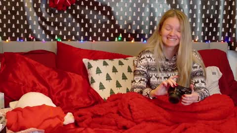 Snapshot of ramichick chatting on December 10, 2024, 1:32 am Rami online show from December 10, 2024, 1:32 am