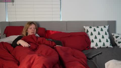 Snapshot of ramichick chatting on December 21, 2024, 2:47 pm Rami online show from December 21, 2024, 2:47 pm