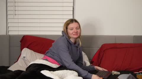 Snapshot of ramichick chatting on January 14, 2025, 7:48 am Rami online show from January 14, 2025, 7:48 am