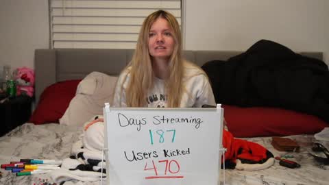 Snapshot of ramichick chatting on January 22, 2025, 4:34 am Rami online show from January 22, 2025, 4:34 am