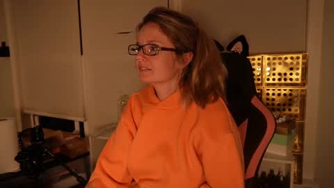 Snapshot of ramichick chatting on February 26, 2025, 8:37 am Rami online show from February 26, 2025, 8:37 am