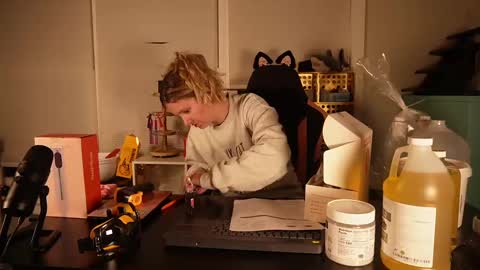 Snapshot of ramichick chatting on March 4, 2025, 2:06 am Rami online show from March 4, 2025, 2:06 am