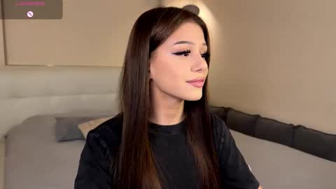 Luna online show from March 3, 2026, 12:44 pm