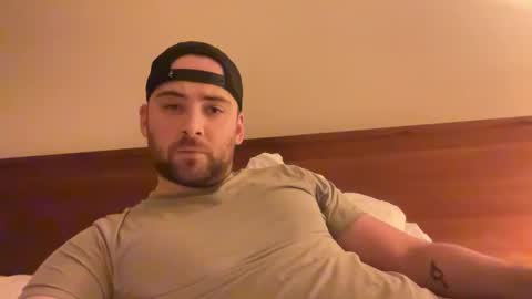 Snapshot of randomdude5950 chatting on January 31, 2025, 3:52 am randomdude5950 online show from January 31, 2025, 3:52 am