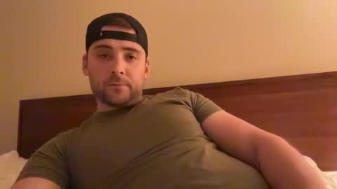 Snapshot of randomdude5950 chatting on March 25, 2026, 2:50 am randomdude5950 online show from March 25, 2026, 2:50 am