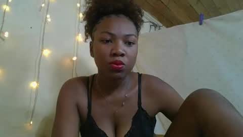 Snapshot of rantamarie chatting on April 14, 2026, 5:24 am Rantamarie online show from April 14, 2026, 5:24 am