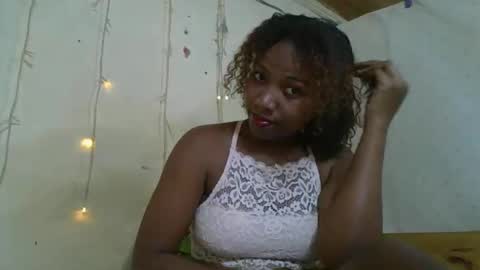 Snapshot of rantamarie chatting on April 15, 2026, 7:04 am Rantamarie online show from April 15, 2026, 7:04 am