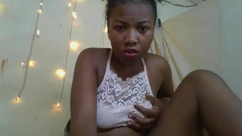 Snapshot of rantamarie chatting on April 15, 2026, 9:37 pm Rantamarie online show from April 15, 2026, 9:37 pm