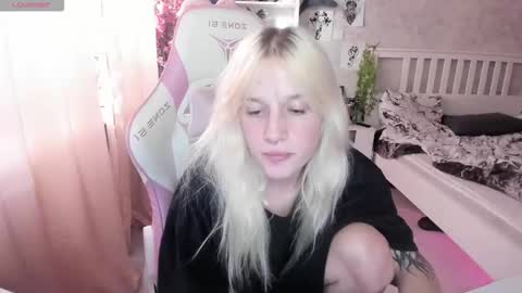 Snapshot of rapunzel_cute chatting on October 3, 2025, 1:30 pm Rapunzel online show from October 3, 2025, 1:30 pm