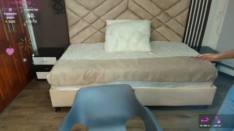 Raquel online show from February 6, 2025, 11:21 am