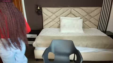 Raquel online show from February 11, 2025, 12:48 pm